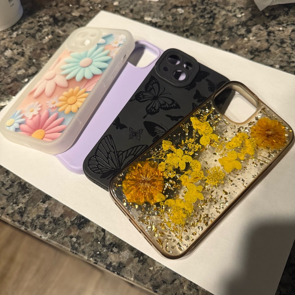 Apple iPhone 13 Cases (4)